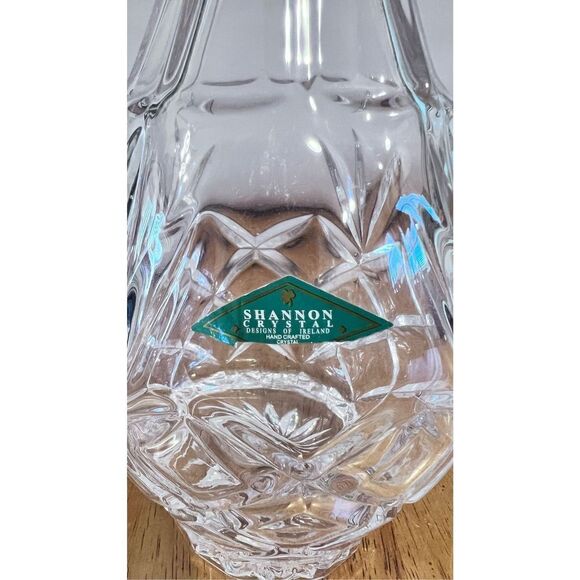 SHANNON CRYSTAL VASE DESIGNS OF IRELAND - Picture 3 of 7